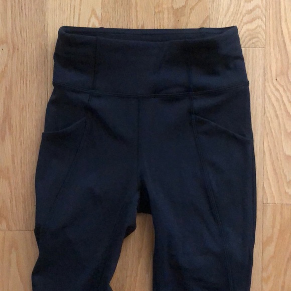 Lululemon Crop Pant - Picture 2 of 5